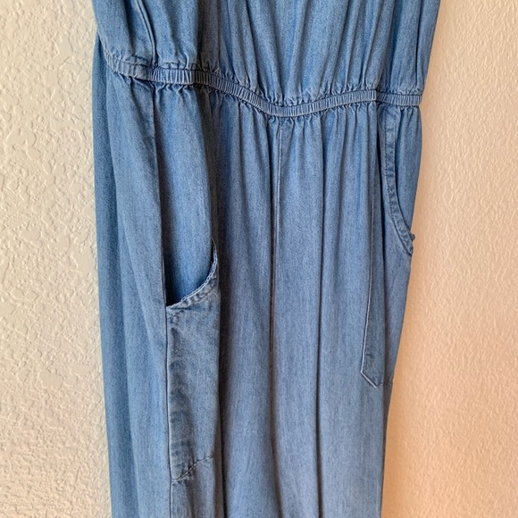 Comfortable and Stylish Pocketed Jumpsuit - Picture 3 of 5